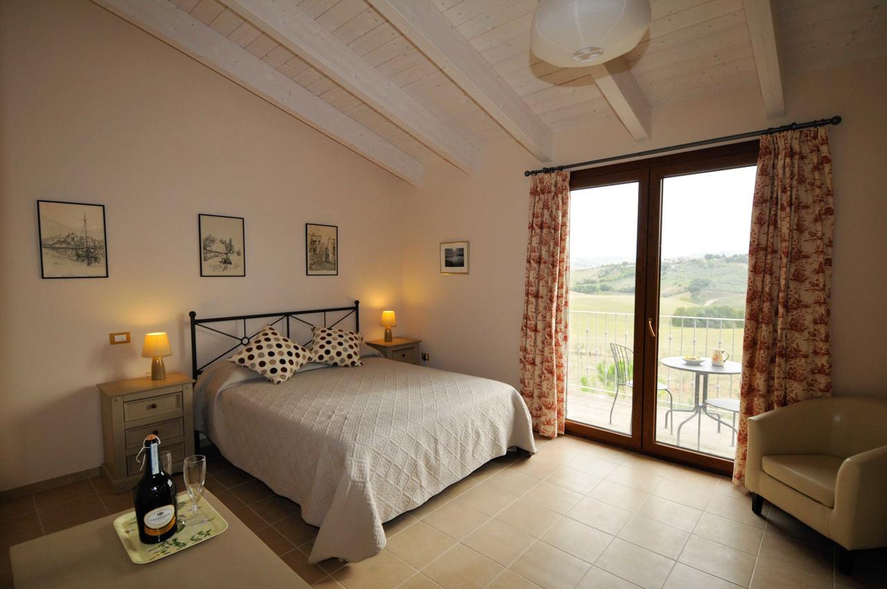 Il Frutteto Bed And Breakfast Ripattone Bagian luar foto